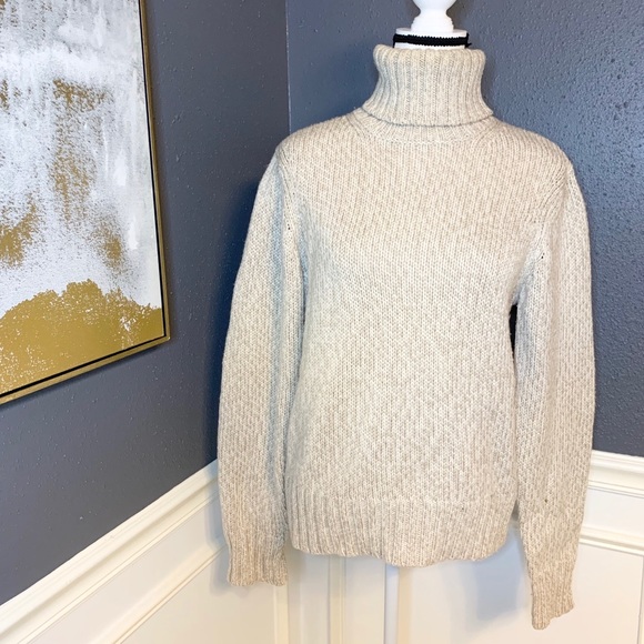 Club Monaco Sweaters - Club Monaco wool knit turtleneck